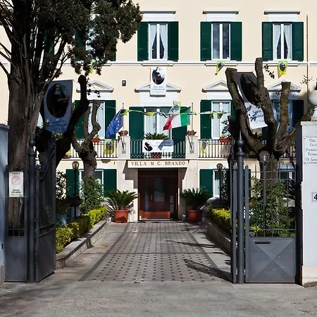 Maria Cristina Brando 3*