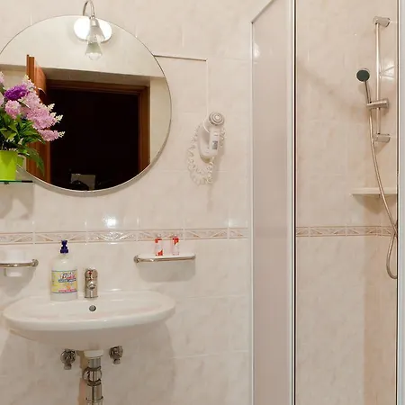 Maria Cristina Brando 3*